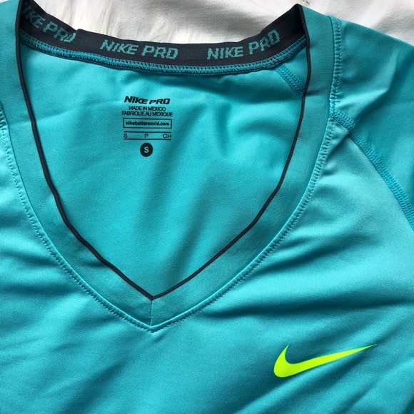 Nike Pro Shirt - Picture 3 of 5